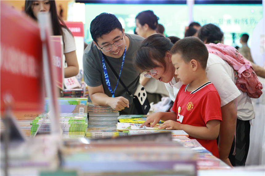 展銷書籍近3萬本，上海書展今日開幕